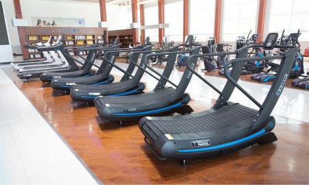 Why Choose a Curve Treadmill for Your Fitness Facility